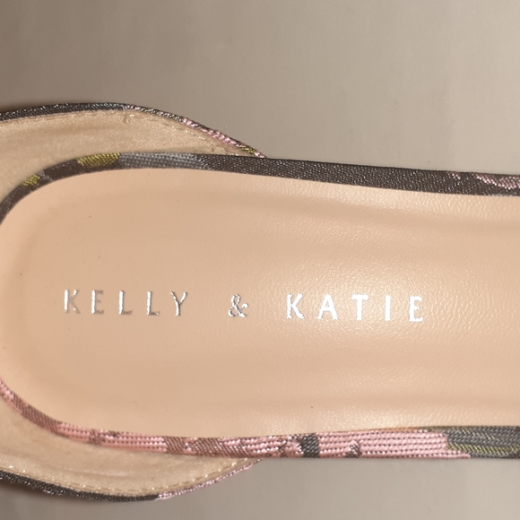 Kelly & Katie sandals - Picture 7 of 9